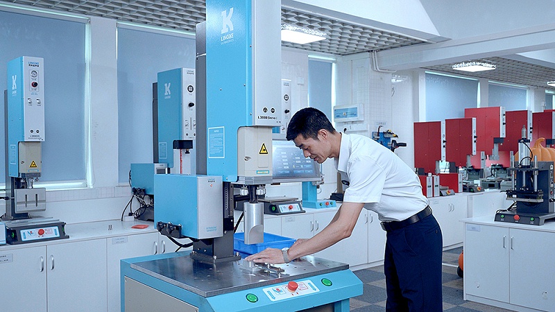 靈科超聲波焊接機(jī)